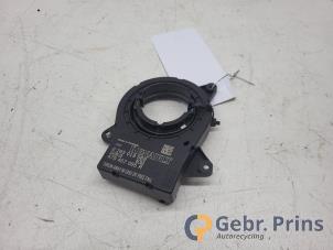 Gebruikte Gier sensor Renault Twingo III (AH) 1.0 SCe 70 12V Prijs € 20,00 Margeregeling aangeboden door Autorec. Gebr. Prins b.v.