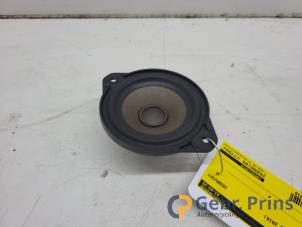 Gebruikte Speaker Tesla Model X 90D Prijs € 20,00 Margeregeling aangeboden door Autorec. Gebr. Prins b.v.