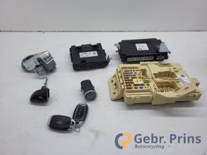 Gebruikte Contactslot + computer Hyundai Kona (OS) 64 kWh Prijs € 250,00 Margeregeling aangeboden door Autorec. Gebr. Prins b.v.