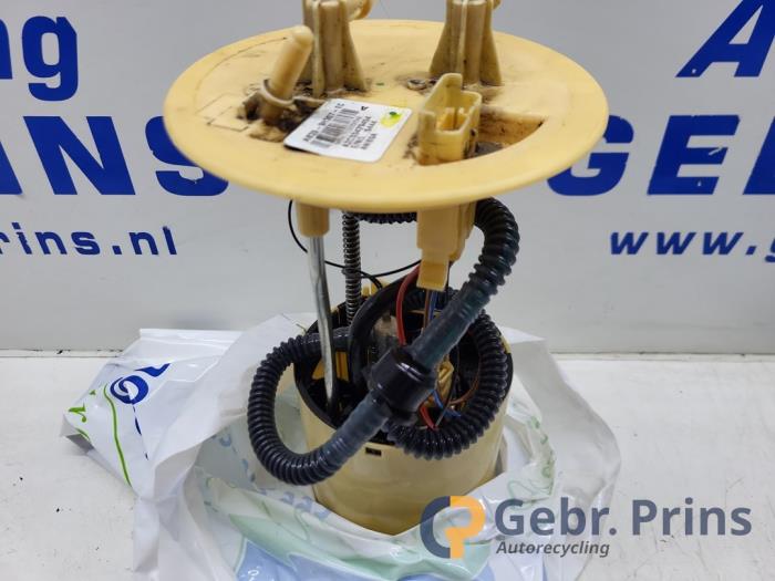 Gebruikte Tank element Pomp Ford Ranger 3.2 TDCI 20V 4x4 Prijs € 75,00 Margeregeling aangeboden door Autorec. Gebr. Prins b.v.