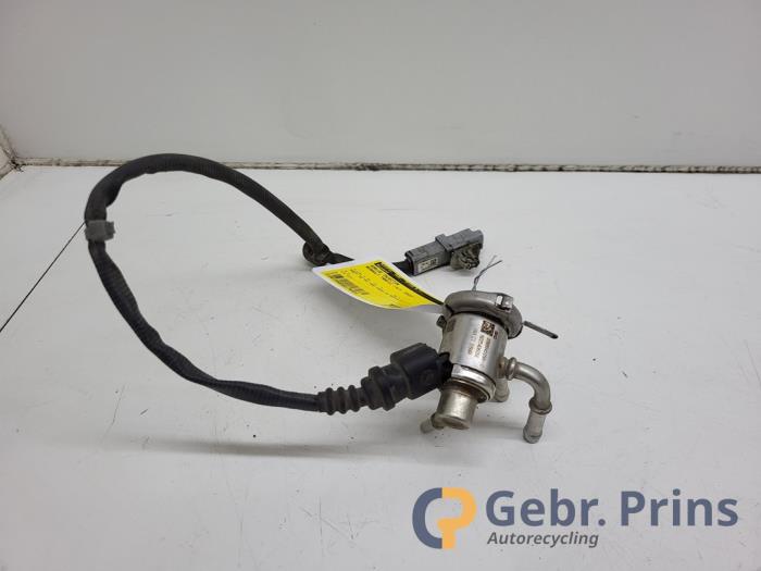 Gebruikte Adblue injector Renault Trafic (1FL/2FL/3FL/4FL) 2.0 dCi 16V 130 Prijs € 121,00 Inclusief btw aangeboden door Autorec. Gebr. Prins b.v.