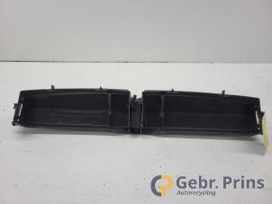 Gebruikte Luchtgeleider Tesla Model X 90D Prijs € 125,00 Margeregeling aangeboden door Autorec. Gebr. Prins b.v.