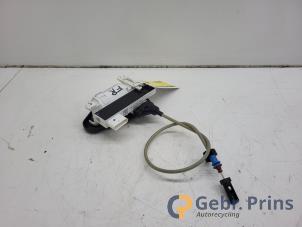 Gebruikte Slotmechaniek Portier 4Deurs rechts-voor Tesla Model X 90D Prijs € 60,00 Margeregeling aangeboden door Autorec. Gebr. Prins b.v.