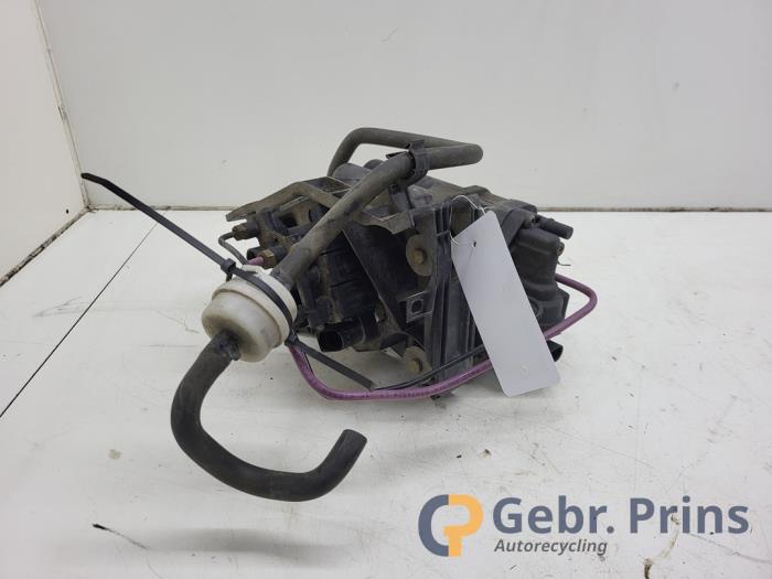 Gebruikte Compressor Tesla Model X 90D Prijs € 400,00 Margeregeling aangeboden door Autorec. Gebr. Prins b.v.