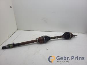 Gebruikte Aandrijfas rechts-voor Renault Trafic (1FL/2FL/3FL/4FL) 2.0 dCi 16V 130 Prijs € 151,25 Inclusief btw aangeboden door Autorec. Gebr. Prins b.v.