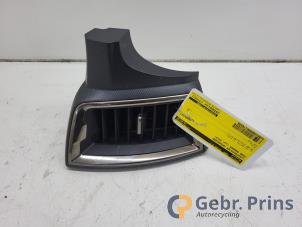 Gebruikte Luchtrooster Dashboard Ford Ranger 3.2 TDCI 20V 4x4 Prijs € 30,00 Margeregeling aangeboden door Autorec. Gebr. Prins b.v.