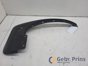 Gebruikte Spatlap Ford Ranger 3.2 TDCI 20V 4x4 Prijs € 10,00 Margeregeling aangeboden door Autorec. Gebr. Prins b.v.