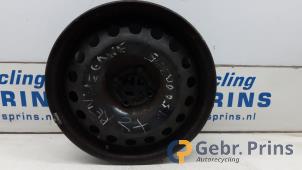 Gebruikte Velg Renault Megane II CC (EM) 2.0 16V Prijs € 20,00 Margeregeling aangeboden door Autorec. Gebr. Prins b.v.