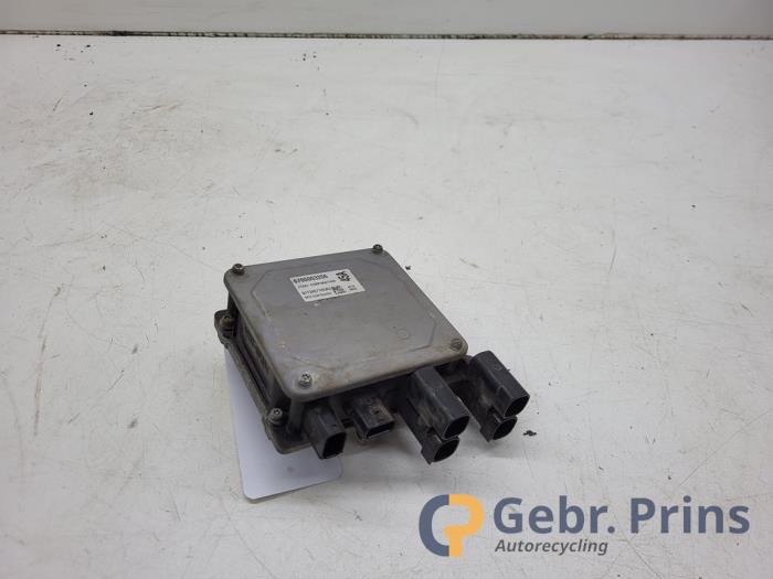 Gebruikte Stuurbekrachtiging Computer Renault Twingo III (AH) 1.0 SCe 70 12V Prijs € 50,00 Margeregeling aangeboden door Autorec. Gebr. Prins b.v.
