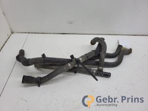 Gebruikte Koelwaterslang Tesla Model X 90D Prijs € 60,00 Margeregeling aangeboden door Autorec. Gebr. Prins b.v.