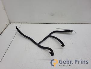 Gebruikte Brandstofleiding Volkswagen Polo V (6R) 1.2 TDI 12V BlueMotion Prijs € 30,00 Margeregeling aangeboden door Autorec. Gebr. Prins b.v.