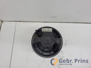 Gebruikte Kachel Ventilatiemotor Toyota Aygo (B10) 1.0 12V VVT-i Prijs € 30,00 Margeregeling aangeboden door Autorec. Gebr. Prins b.v.