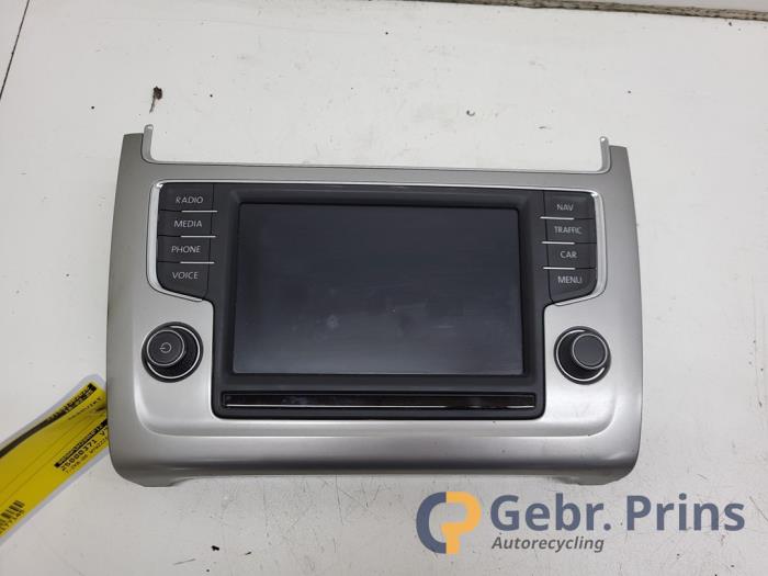 Gebruikte Display Interieur Volkswagen Polo V (6R) 1.4 TDI DPF BlueMotion technology Prijs € 400,00 Margeregeling aangeboden door Autorec. Gebr. Prins b.v.