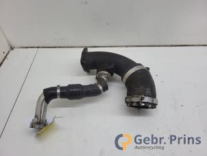 Gebruikte Intercooler Buis Volkswagen Polo V (6R) 1.4 TDI DPF BlueMotion technology Prijs € 25,00 Margeregeling aangeboden door Autorec. Gebr. Prins b.v.