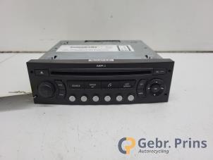 Gebruikte Radio Peugeot 207/207+ (WA/WC/WM) 1.4 Prijs € 40,00 Margeregeling aangeboden door Autorec. Gebr. Prins b.v.