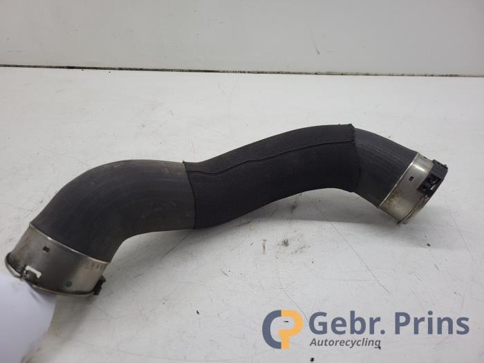 Gebruikte Intercooler Slang Mini Mini (F56) 1.5 12V Cooper Prijs € 30,00 Margeregeling aangeboden door Autorec. Gebr. Prins b.v.