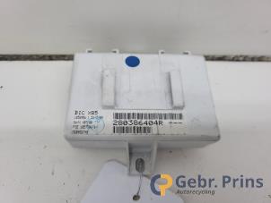 Gebruikte Navigatie Module Renault Clio III (BR/CR) 1.2 16V TCe 100 Prijs € 30,00 Margeregeling aangeboden door Autorec. Gebr. Prins b.v.