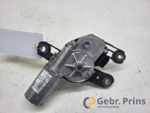 Gebruikte Ruitenwissermotor achter Volkswagen Polo VI (AW1) 1.0 TSI 12V Prijs € 35,00 Margeregeling aangeboden door Autorec. Gebr. Prins b.v.