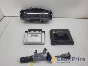 Gebruikte Kontaktslot + computer Volkswagen Polo VI (AW1) 1.0 TSI 12V Prijs € 300,00 Margeregeling aangeboden door Autorec. Gebr. Prins b.v.