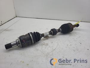 Gebruikte Aandrijfas links-voor Toyota Auris Touring Sports (E18) 1.8 16V Hybrid Prijs € 75,00 Margeregeling aangeboden door Autorec. Gebr. Prins b.v.