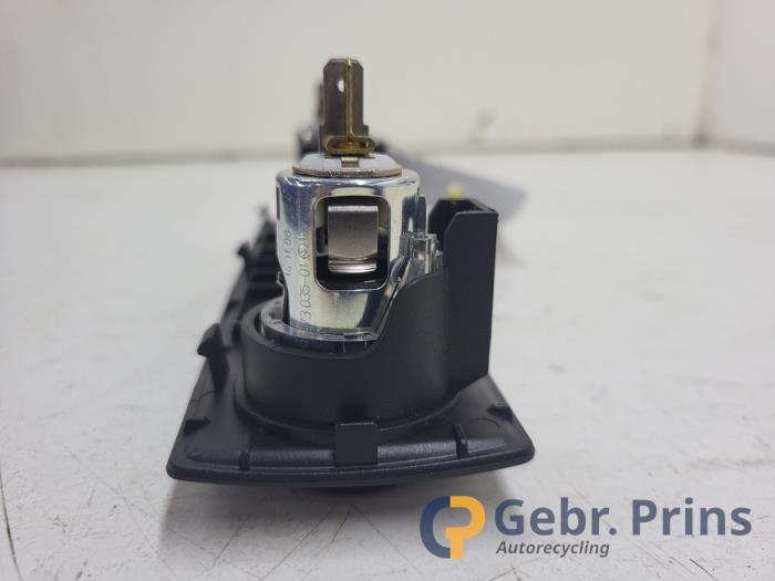 AUX/USB aansluiting van een BMW X6 (E71/72) xDrive35i 3.0 24V 2009