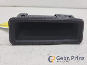 Gebruikte Achterklep Handgreep BMW X6 (E71/72) xDrive35i 3.0 24V Prijs € 20,00 Margeregeling aangeboden door Autorec. Gebr. Prins b.v.