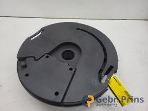 Gebruikte Subwoofer Audi Q2 (GAB/GAG) 1.0 TFSI 12V Prijs € 75,00 Margeregeling aangeboden door Autorec. Gebr. Prins b.v.