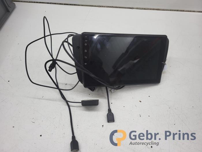 Gebruikte Display Interieur Seat Ibiza IV SC (6J1) 1.9 TDI 105 Prijs € 100,00 Margeregeling aangeboden door Autorec. Gebr. Prins b.v.