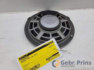 Gebruikte Speaker Peugeot 308 SW (L4/L9/LC/LJ/LR) 1.2 12V e-THP PureTech 110 Prijs € 15,00 Margeregeling aangeboden door Autorec. Gebr. Prins b.v.