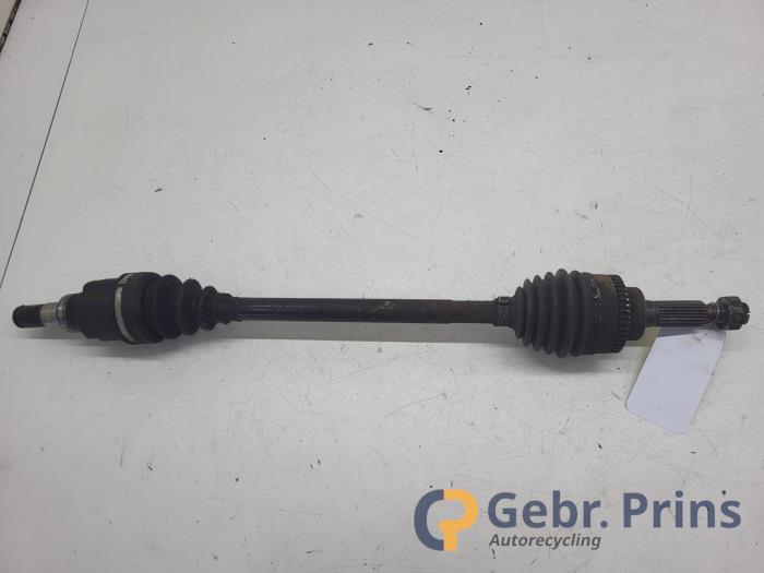 Gebruikte Steekas links-voor Nissan Pixo (D31S) 1.0 12V Prijs € 35,00 Margeregeling aangeboden door Autorec. Gebr. Prins b.v.