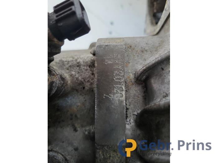 Versnellingsbak van een Volkswagen Transporter T4 1.9 TD 2001