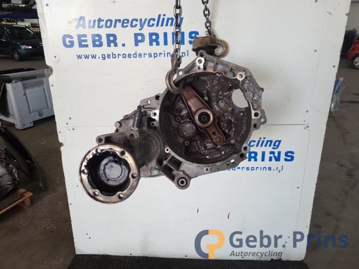Versnellingsbak van een Volkswagen Transporter T4 1.9 TD 2001