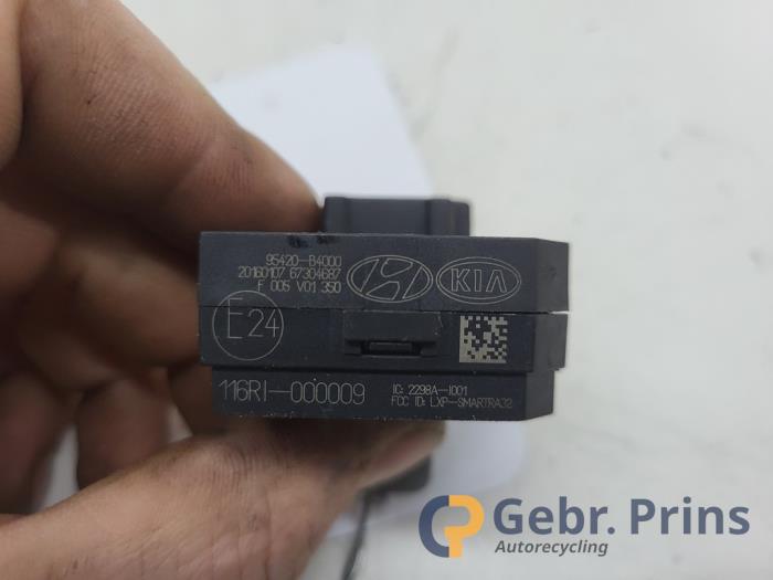 Gebruikte Immobiliser module Hyundai i10 (B5) 1.0 12V Prijs € 25,00 Margeregeling aangeboden door Autorec. Gebr. Prins b.v.