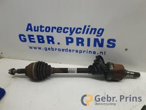 Gebruikte Steekas links-voor Nissan Primastar 2.0 dCi 150 Prijs € 90,75 Inclusief btw aangeboden door Autorec. Gebr. Prins b.v.