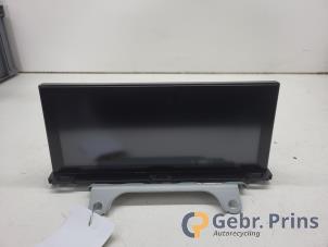 Gebruikte Display Interieur Lexus CT 200h 1.8 16V Prijs € 250,00 Margeregeling aangeboden door Autorec. Gebr. Prins b.v.