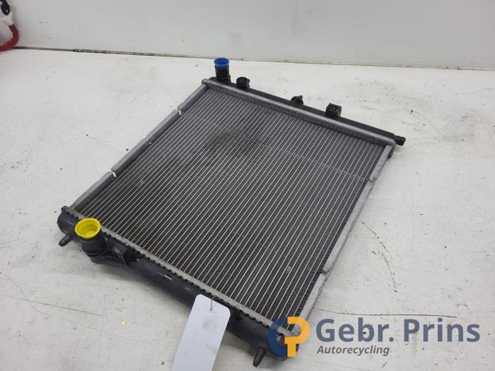 Gebruikte Radiateur Peugeot 2008 (CU) 1.2 Vti 12V PureTech 82 Prijs € 50,00 Margeregeling aangeboden door Autorec. Gebr. Prins b.v.