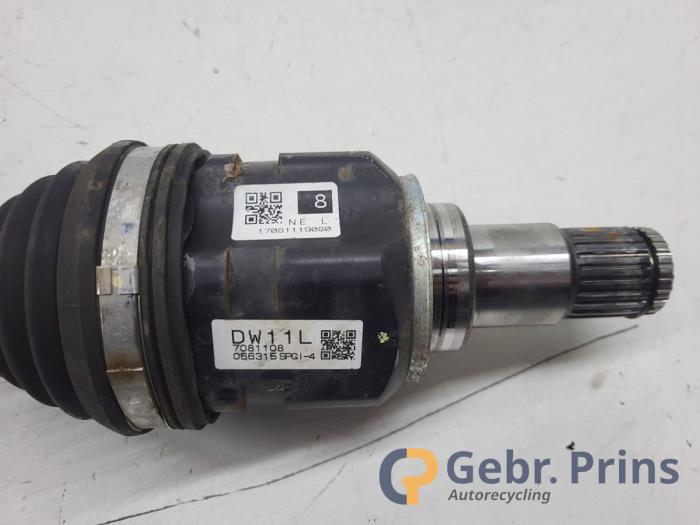 Aandrijfas links-voor van een Lexus CT 200h 1.8 16V 2018