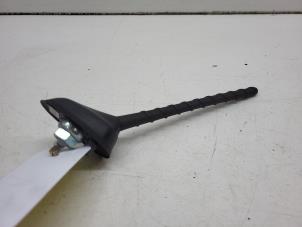 Gebruikte Antenne Kia Rio III (UB) 1.2 CVVT 16V Prijs € 20,00 Margeregeling aangeboden door Autorec. Gebr. Prins b.v.