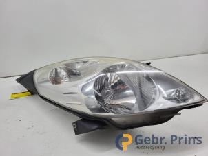 Gebruikte Koplamp rechts Chevrolet Spark (M300) 1.0 16V Bifuel Prijs € 60,00 Margeregeling aangeboden door Autorec. Gebr. Prins b.v.