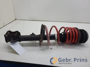 Gebruikte Schokdemperpoot links-voor Suzuki Swift (ZA/ZC/ZD1/2/3/9) 1.3 DDis 16V Prijs € 35,00 Margeregeling aangeboden door Autorec. Gebr. Prins b.v.