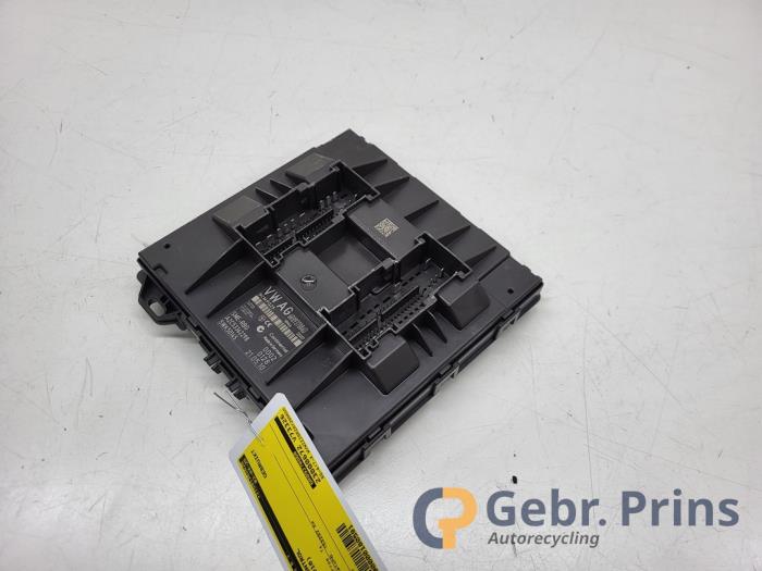 Gebruikte Computer Body Control Volkswagen Polo V (6R) 1.2 12V BlueMotion Technology Prijs € 50,00 Margeregeling aangeboden door Autorec. Gebr. Prins b.v.