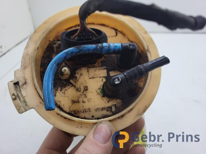 Brandstofpomp Elektrisch van een Audi A3 (8P1) 1.6 TDI 16V 2011