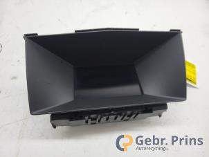 Gebruikte Display Interieur Opel Astra H (L48) 1.4 16V Twinport Prijs € 10,00 Margeregeling aangeboden door Autorec. Gebr. Prins b.v.
