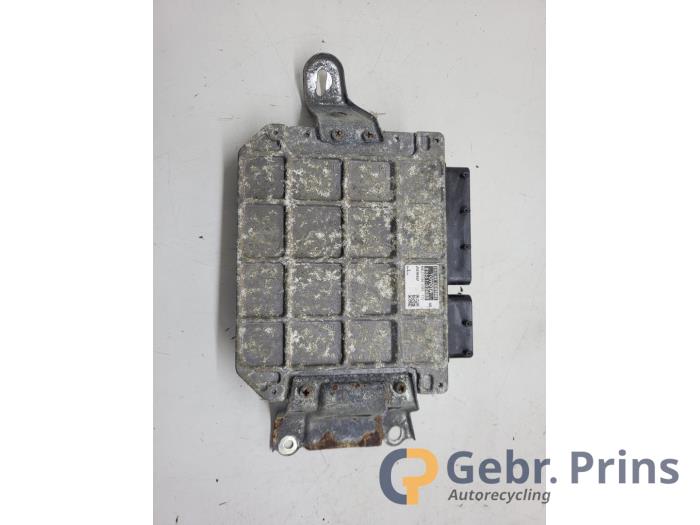 Kontaktslot + computer van een Toyota Yaris II (P9) 1.3 16V VVT-i 2006