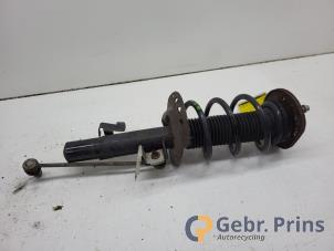 Gebruikte Mac Phersonpoot links-voor Volvo V60 I (FW/GW) 2.4 D6 20V AWD Twin Engine Plug-in Hybrid Prijs € 60,00 Margeregeling aangeboden door Autorec. Gebr. Prins b.v.