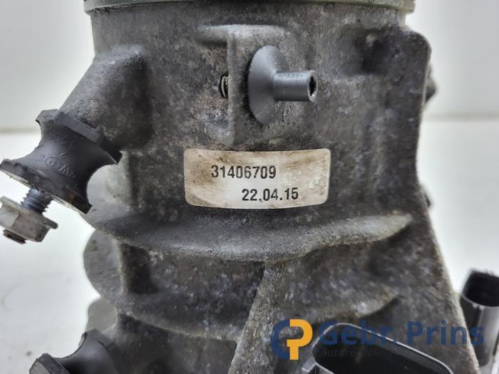 Pomp Servo van een Volvo V60 I (FW/GW) 2.4 D6 20V AWD Twin Engine Plug-in Hybrid 2015