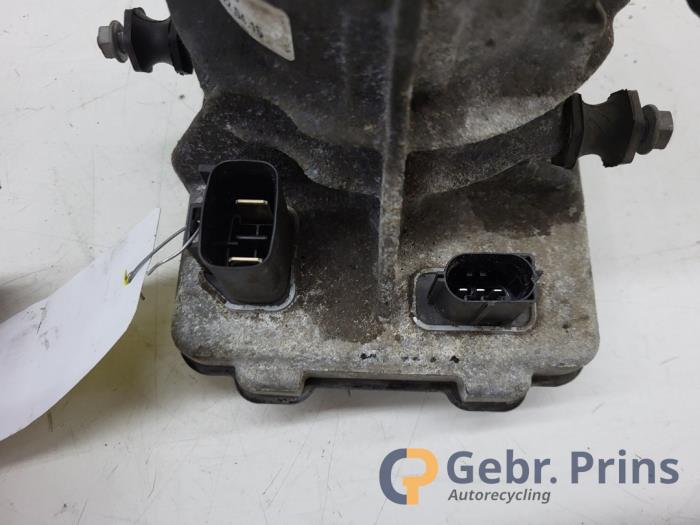 Pomp Servo van een Volvo V60 I (FW/GW) 2.4 D6 20V AWD Twin Engine Plug-in Hybrid 2015