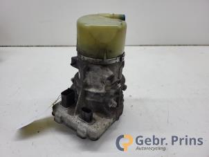 Pomp Servo van een Volvo V60 I (FW/GW) 2.4 D6 20V AWD Twin Engine Plug-in Hybrid 2015