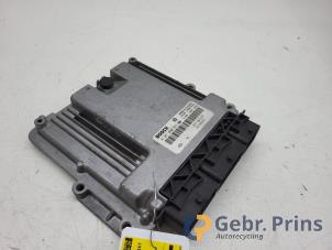 Gebruikte Computer Motormanagement Renault Clio IV Estate/Grandtour (7R) 1.5 Energy dCi 90 FAP Prijs € 100,00 Margeregeling aangeboden door Autorec. Gebr. Prins b.v.