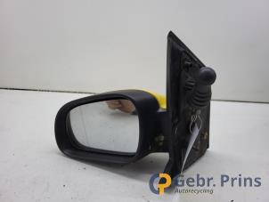 Gebruikte Spiegel Buiten links Volkswagen Fox (5Z) 1.4 16V Prijs € 20,00 Margeregeling aangeboden door Autorec. Gebr. Prins b.v.